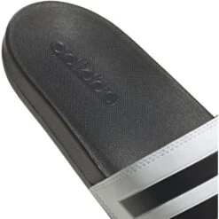 Adidas Adilette Comfort Badslippers - White/core Black/core Black GZ5893 -Zwemuitrusting adidas adilette comfort sandals white core black core black gz5893 4 1467095