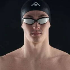 AQUASPHERE Xceed Zwembril - Zilver Titaan Gespiegeld - Zwart/Wit -Zwemuitrusting aquasphere xceed swim goggles silver titanium 2 1 1439379