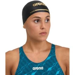 Arena 3D Soft Badmuts - Zwart/Goud 10 Arena 3D Soft Badmuts - Zwart/Goud -Zwemuitrusting arena 3d soft swim cap black gold 4 1513152