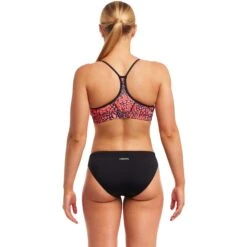 Funkita Swim Crop Bikini Top Dames - Spot Lots 11 Funkita Swim Crop Bikini Top Dames - Spot Lots -Zwemuitrusting funkita ladies swim crop top spot lots 3 1559426